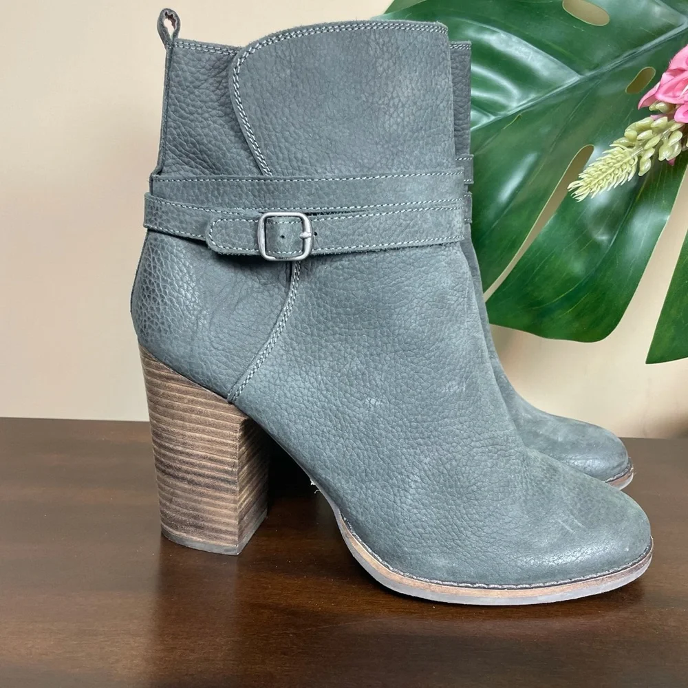 Lucky Brand Latonya stacked heel boots in storm gray Sz 9M - Picture 3 of 12